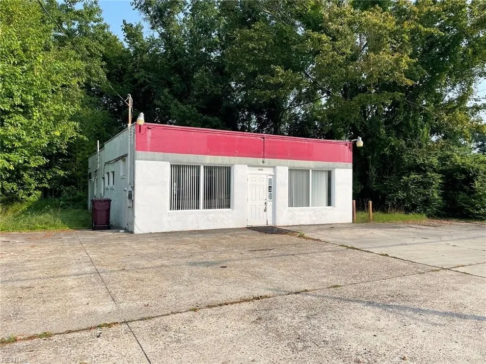 Unit for sale at 1048 George Washington Highway N, Chesapeake, VA 23323