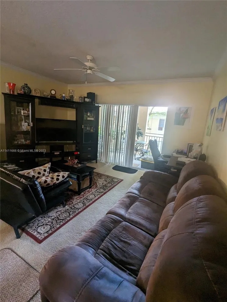 Photo of 2421 Centergate Drive, Hollywood, FL 33025