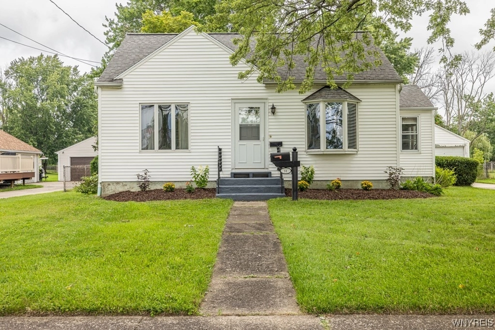 Unit for sale at 31 Maldiner Avenue, Tonawanda-City, NY 14150