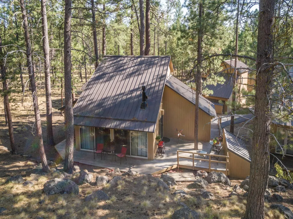 Photo of 17634 Cluster Cabin Lane, Bend, OR 97707