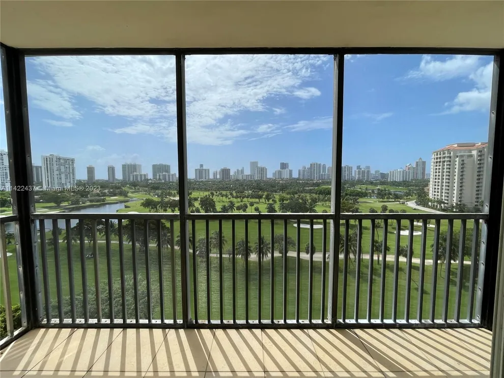 Unit for sale at 20335 W Country Club Dr, Aventura, FL 33180