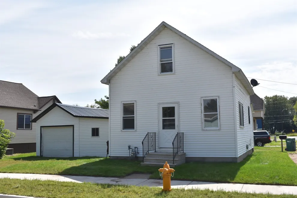 Unit for sale at 302 BIRD Street, Marinette, WI 54143-0000