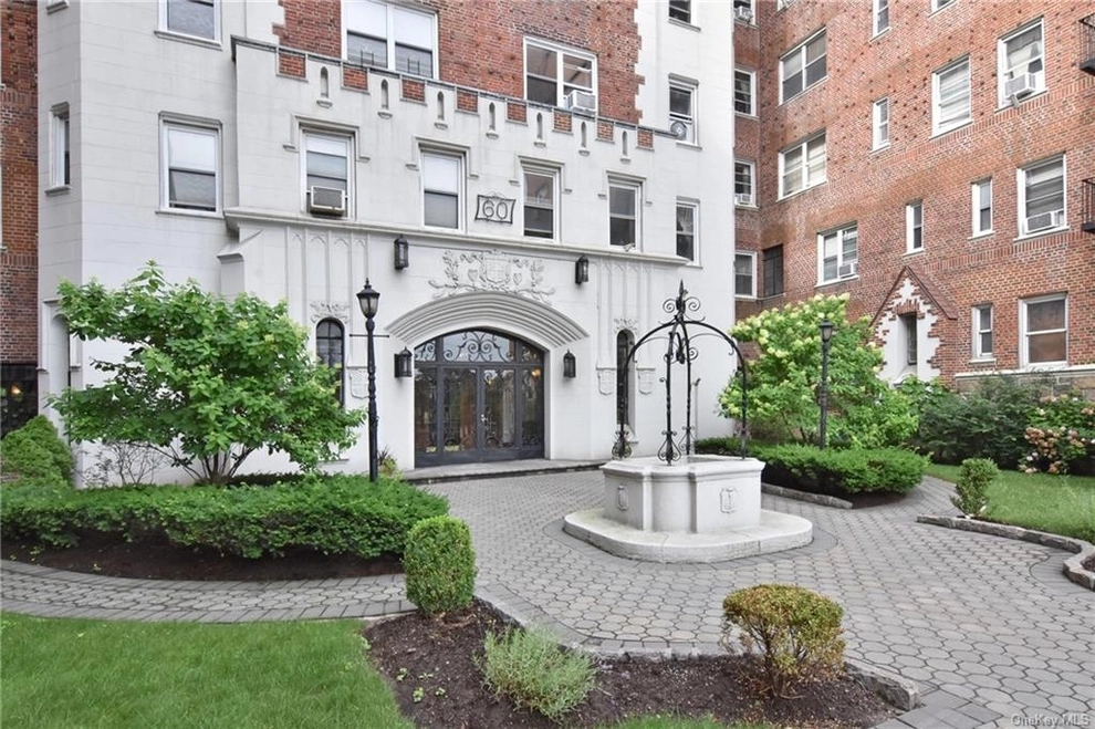 Unit for sale at 60 W Broad Street, Mount Vernon, NY 10552