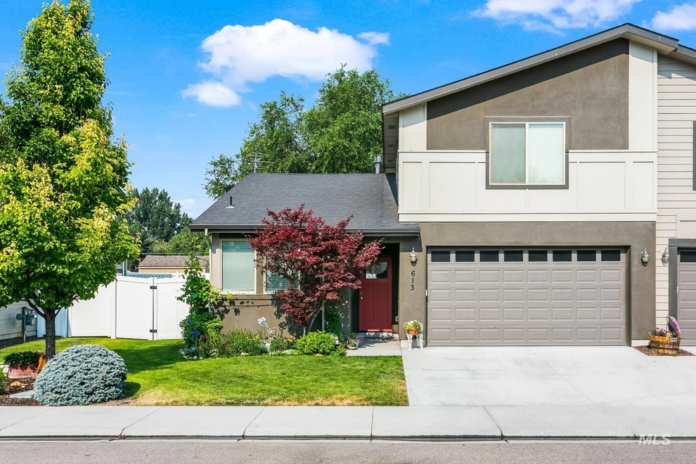 Photo of 613 North Escalade Place, Nampa, ID 83651