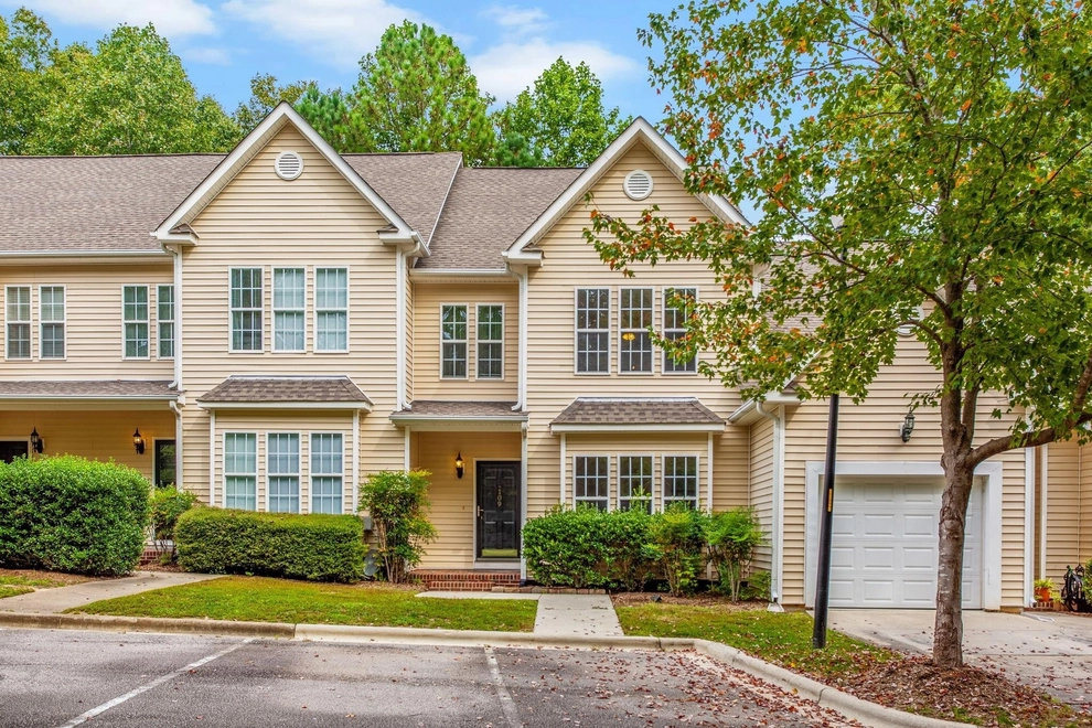 Photo of 109 Lanigan Place, Cary, NC 27513