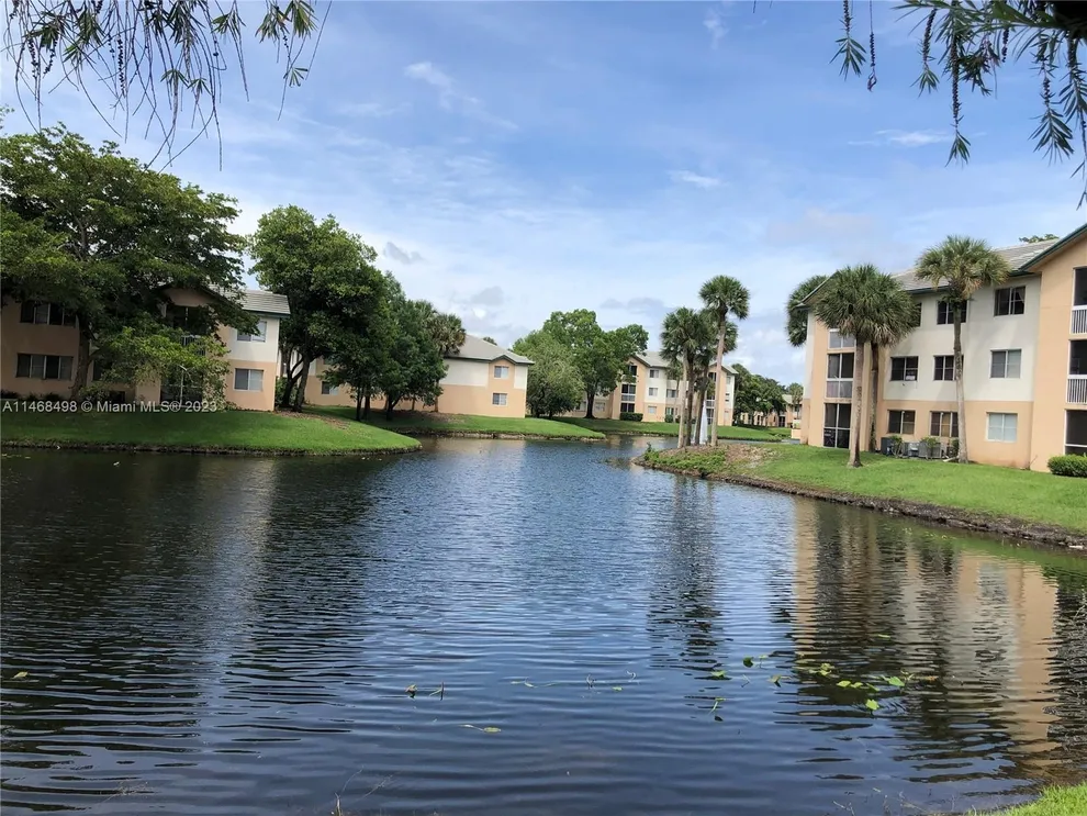 Unit for sale at 9955 Westview Dr, Coral Springs, FL 33076