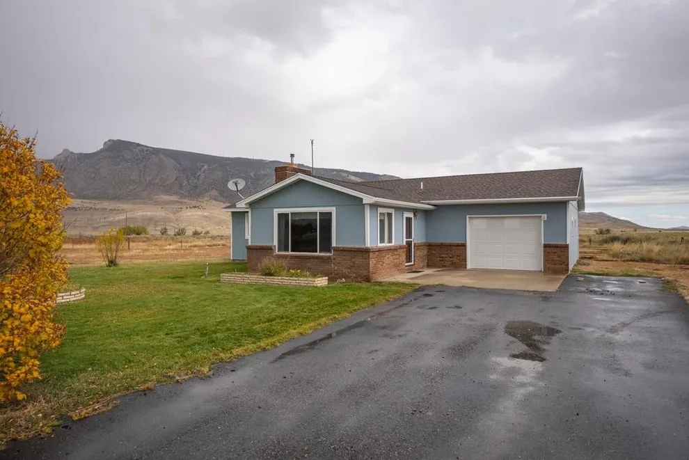 Unit for sale at 9 North Star Drive, Cody, WY 82414