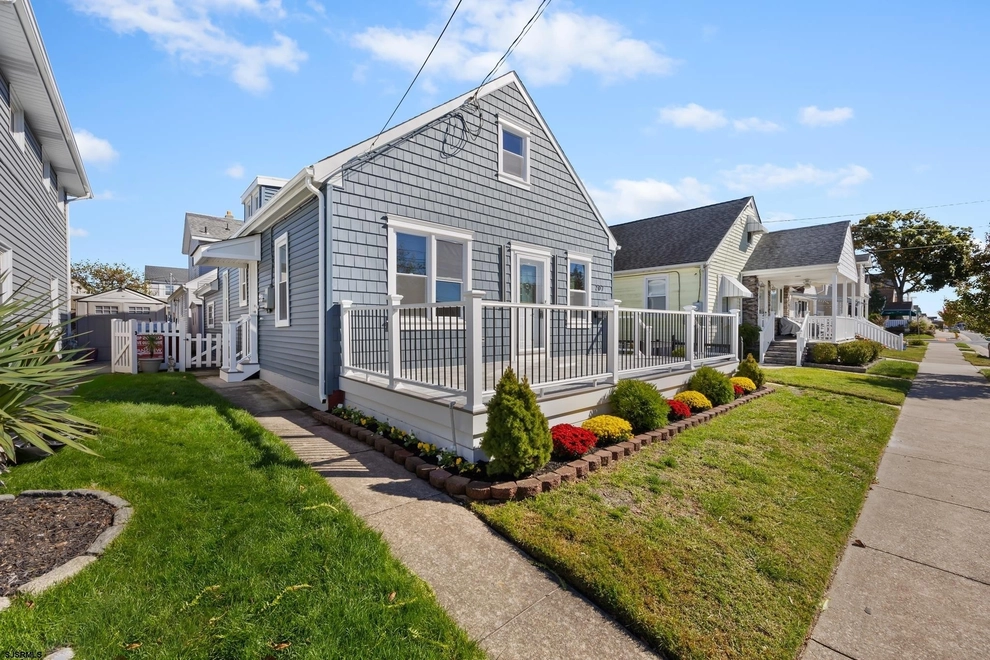 Unit for sale at 207 N Essex Ave, Margate, NJ 08402