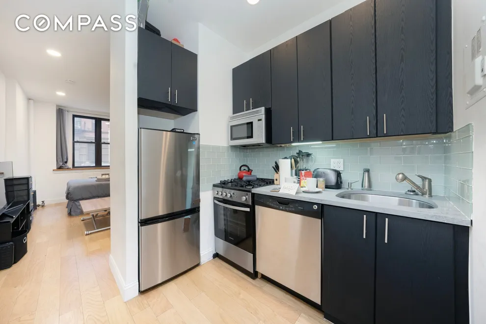 Unit for sale at 237 E 88th Street, Manhattan, NY 10128