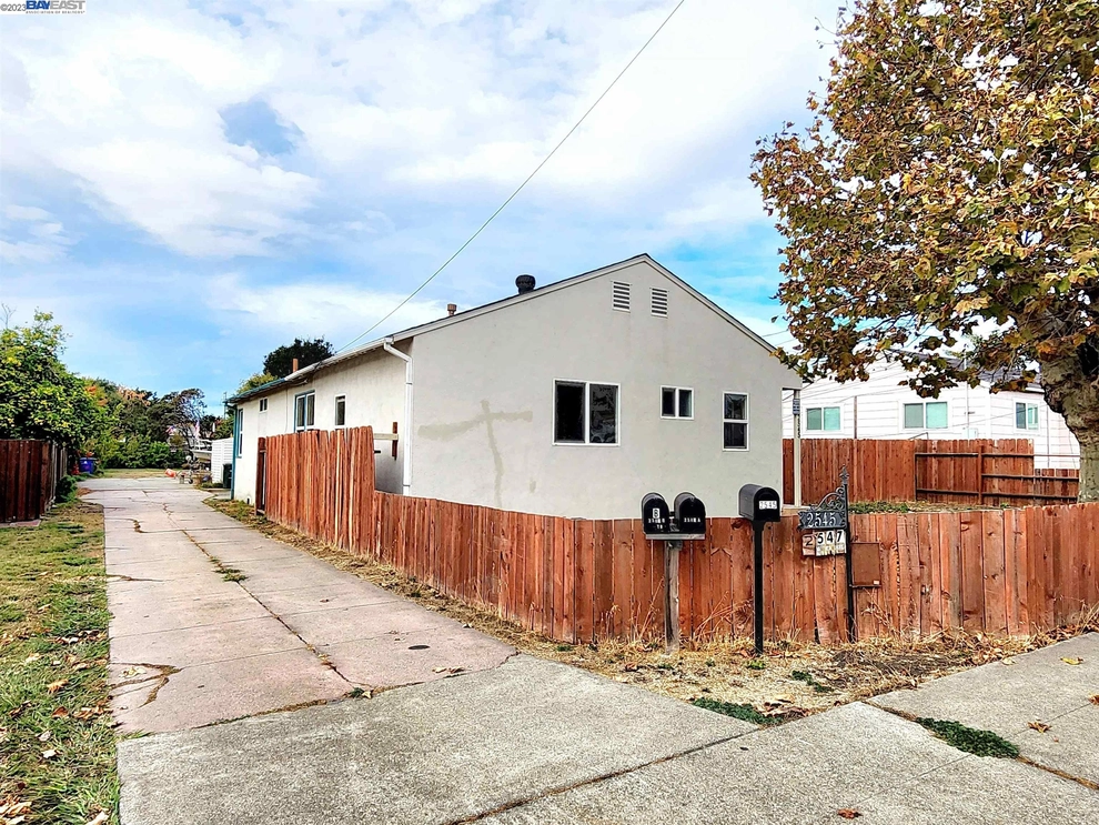Unit for sale at 2545 W Avenue 130Th, San Leandro, CA 94577