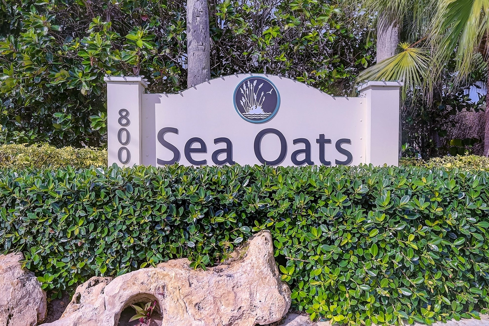 Photo of 303 Sea Oats Drive, North Palm Beach, FL 33408