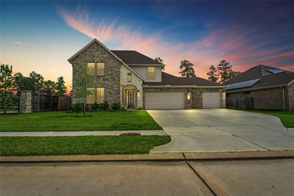 Unit for sale at 14296 Aspen Valley Drive, Conroe, TX 77384