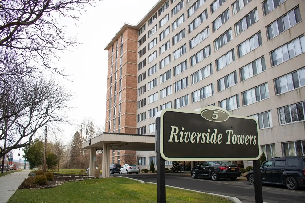 5 Riverside Drive