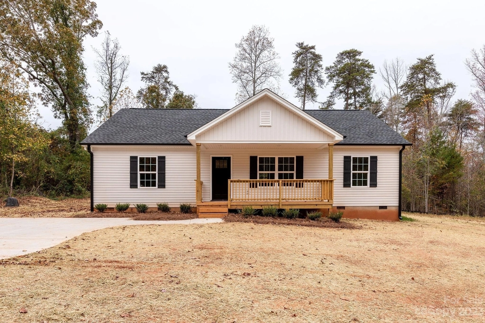 Unit for sale at 2979 Good Road, Clover, SC 29710