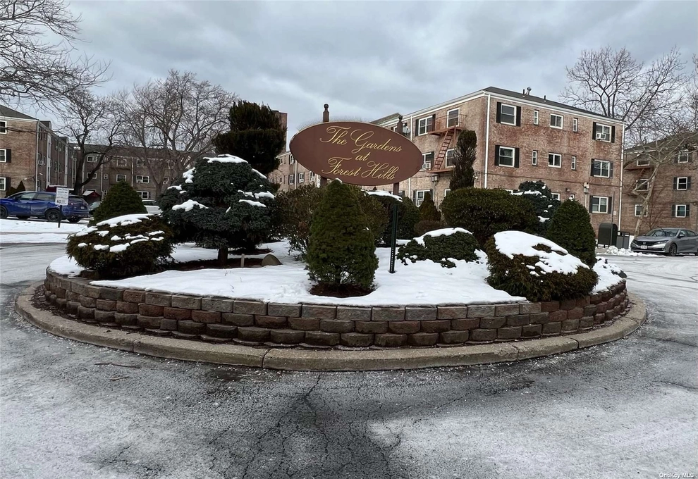 Photo of 65-16 Grand Central Parkway, Forest Hills, NY 11375