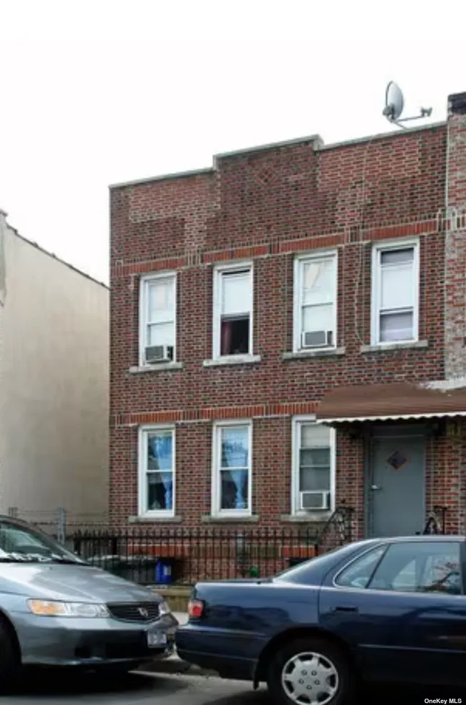 Unit for sale at 1830 Gleason Avenue, Bronx, NY 10472