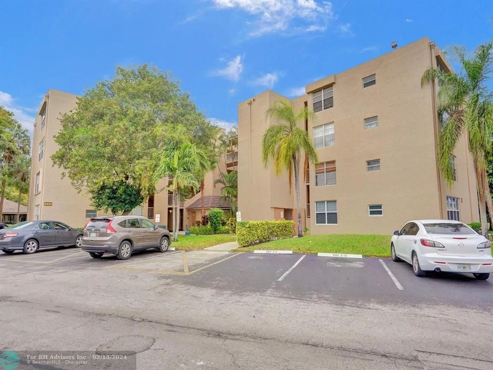 Photo of 9430 Tangerine Place, Fort Lauderdale, FL 33324