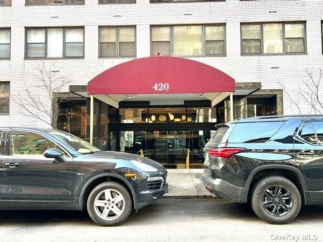 Photo of 420 East 51st Street, New York, NY 10022