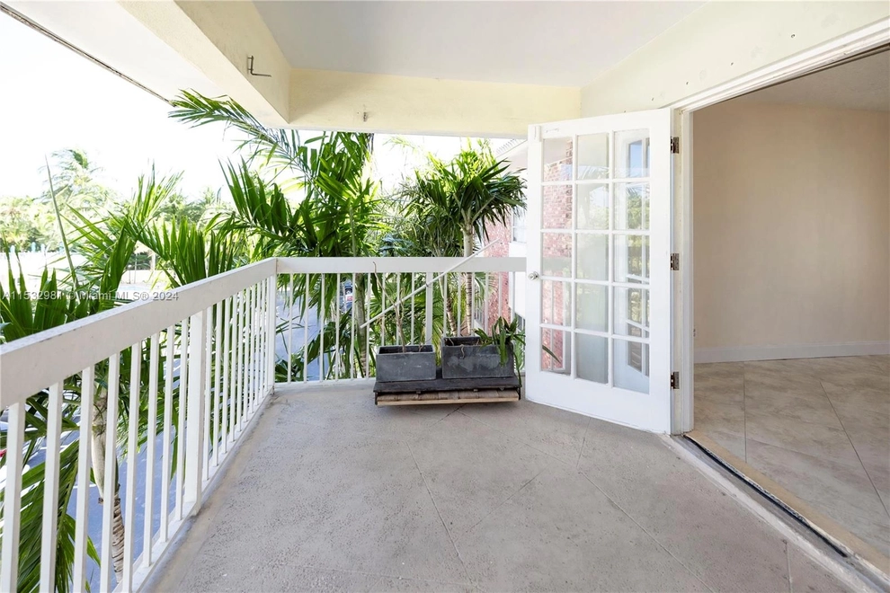 Photo of 2424 Southeast 17th Street, Fort Lauderdale, FL 33316