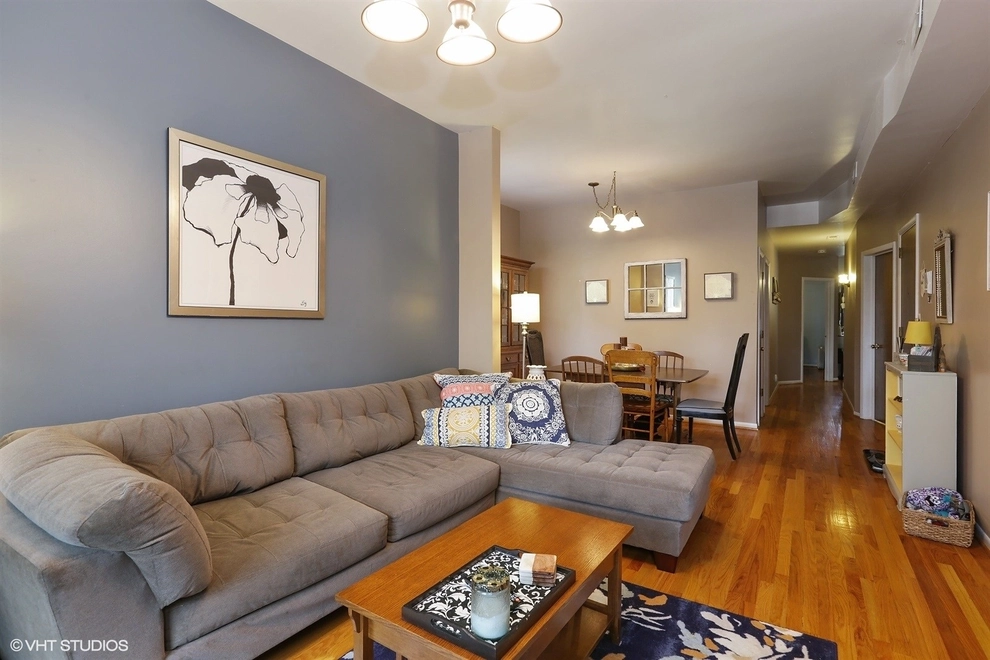 Photo of 1239 West Foster Avenue, Chicago, IL 60640