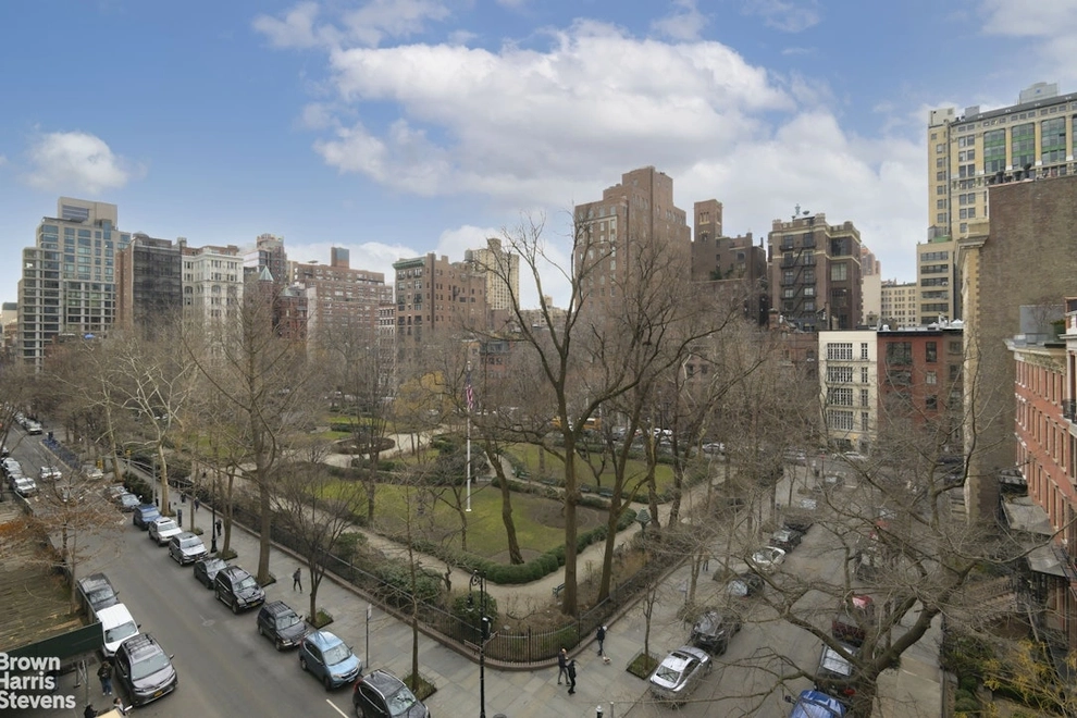 Photo of 60 Gramercy Park North, New York, NY 10010