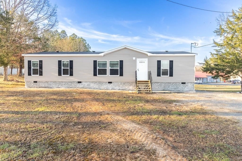 Unit for sale at 1944 Red Cut Road, Chatsworth, GA 30705