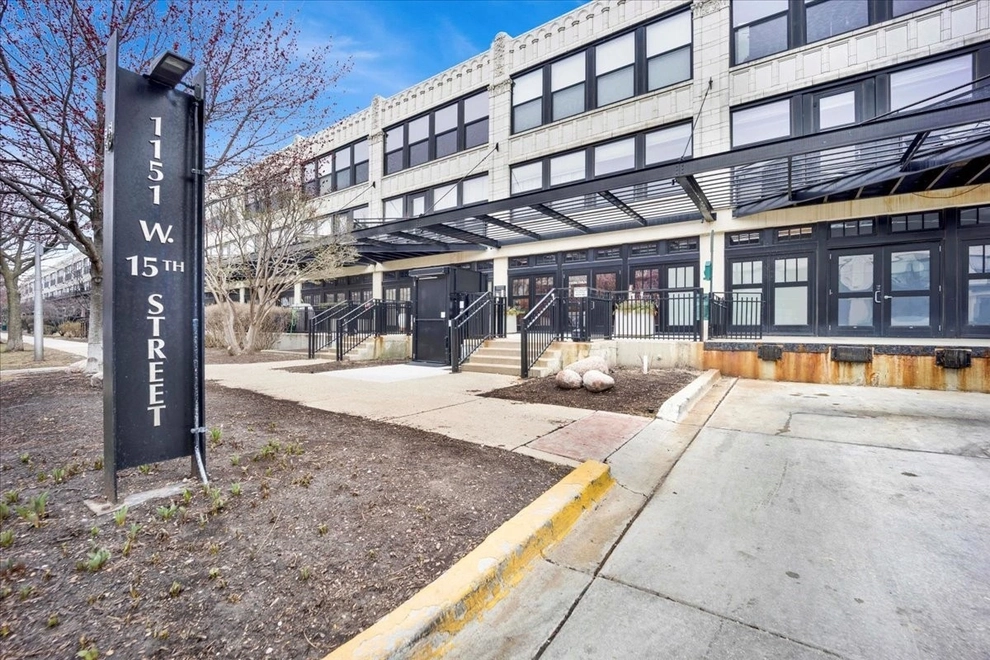 Photo of 1151 West 15th Street, Chicago, IL 60608