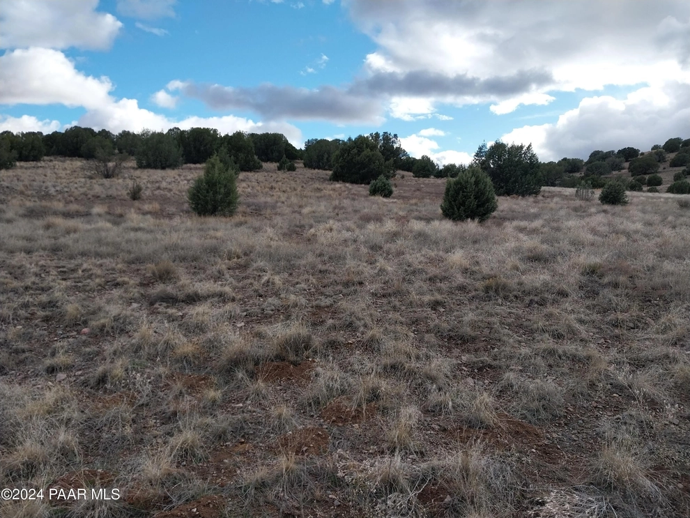 Unit for sale at 259e N Hilltop Trail, Chino Valley, AZ 86323