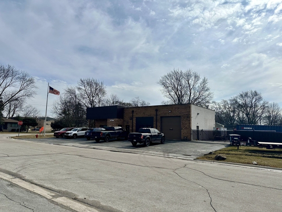 Unit for sale at 17704 Paxton Street, Lansing, IL 60438