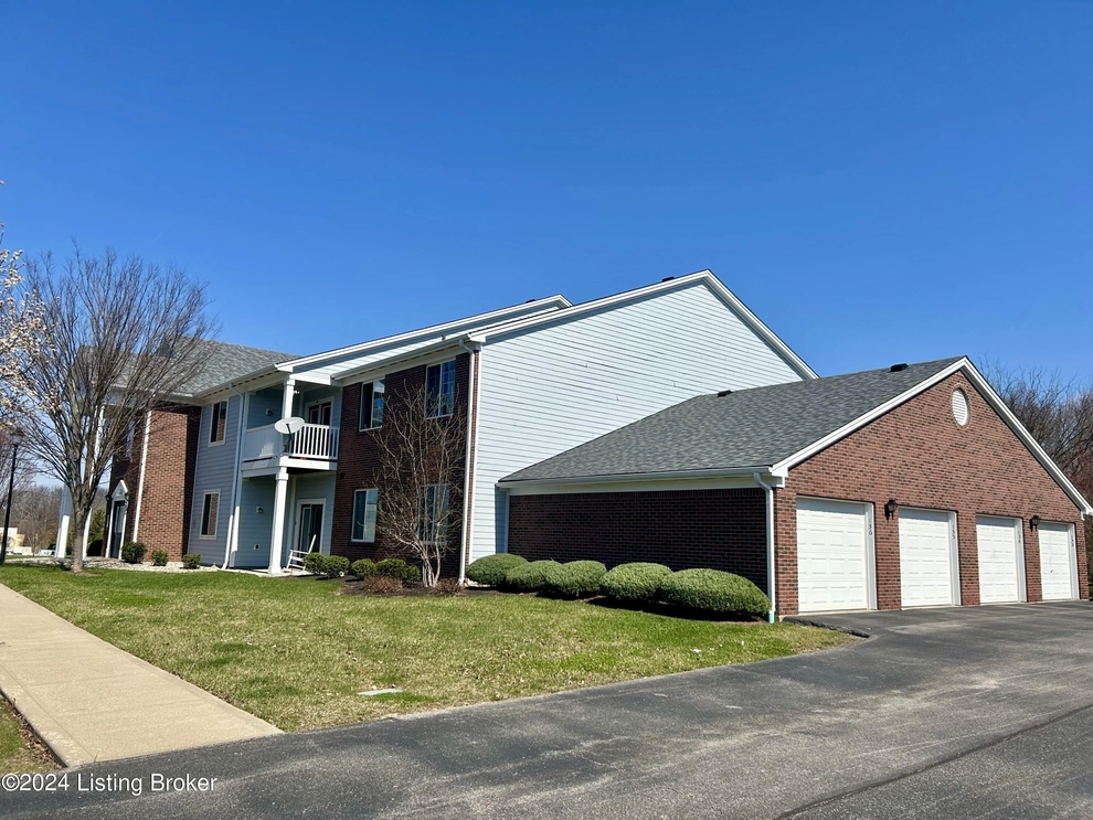 Photo of 2601 Bradford Commons Drive, Louisville, KY 40299