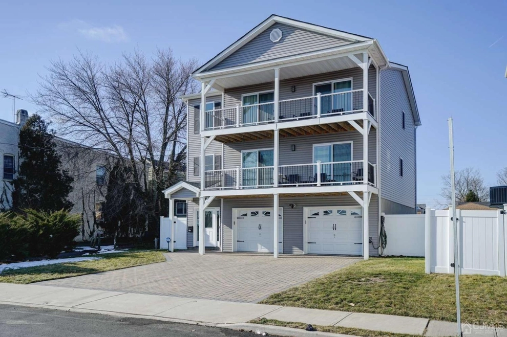 Unit for sale at 104 N Rosewell Avenue N, South Amboy, NJ 08879