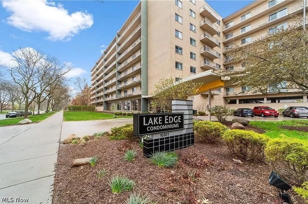 Unit for sale at 10301 Lake Avenue, Cleveland, OH 44102