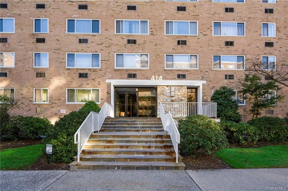 Unit for sale at 414 Benedict Avenue, Greenburgh, NY 10591