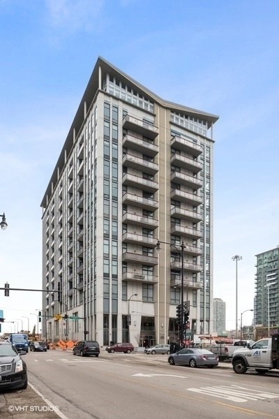 Unit for sale at 740 W Fulton Street, Chicago, IL 60661
