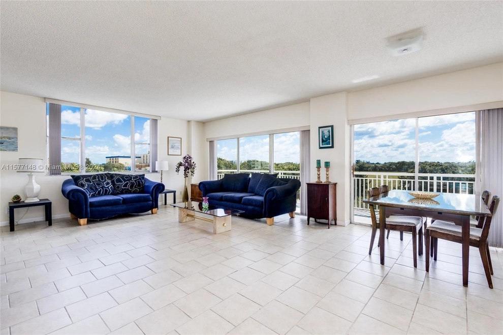 Photo of 3800 Hillcrest Drive, Hollywood, FL 33021
