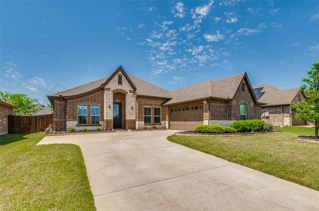 Unit for sale at 1575 Country Crest Drive, Waxahachie, TX 75165
