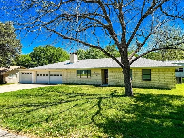 Unit for sale at 424 N Mount Street, Fairfield, TX 75840