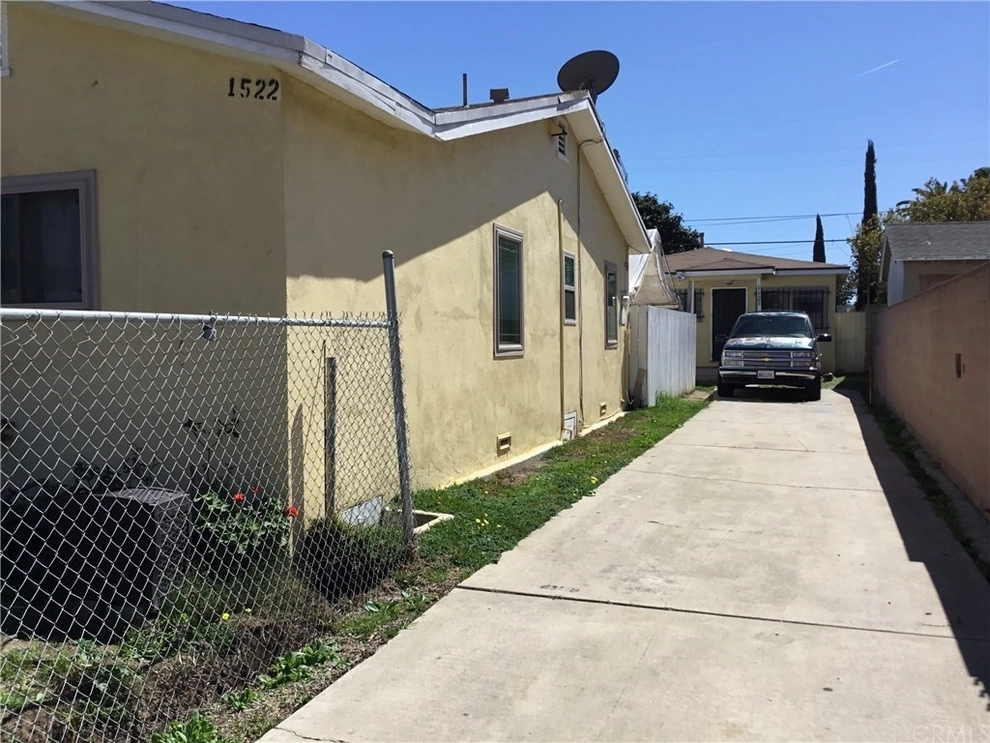 Photo of 1522 West 102nd Street, Los Angeles, CA 90047