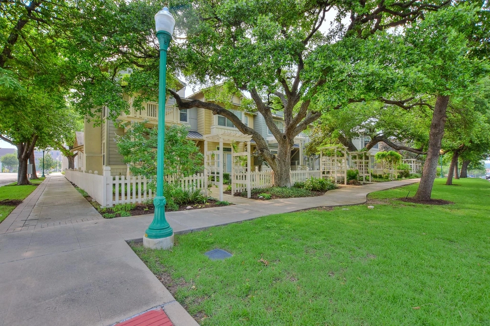 Unit for sale at 430 S Main ST, Georgetown, TX 78626