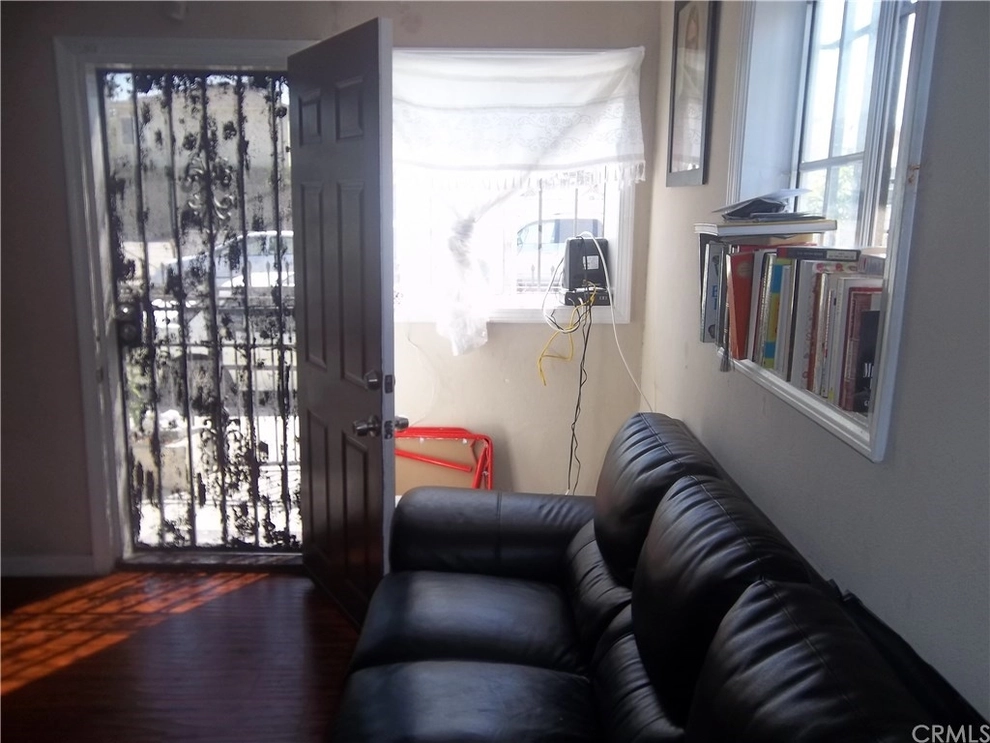 Photo of 519 West 65th Street, Los Angeles, CA 90044