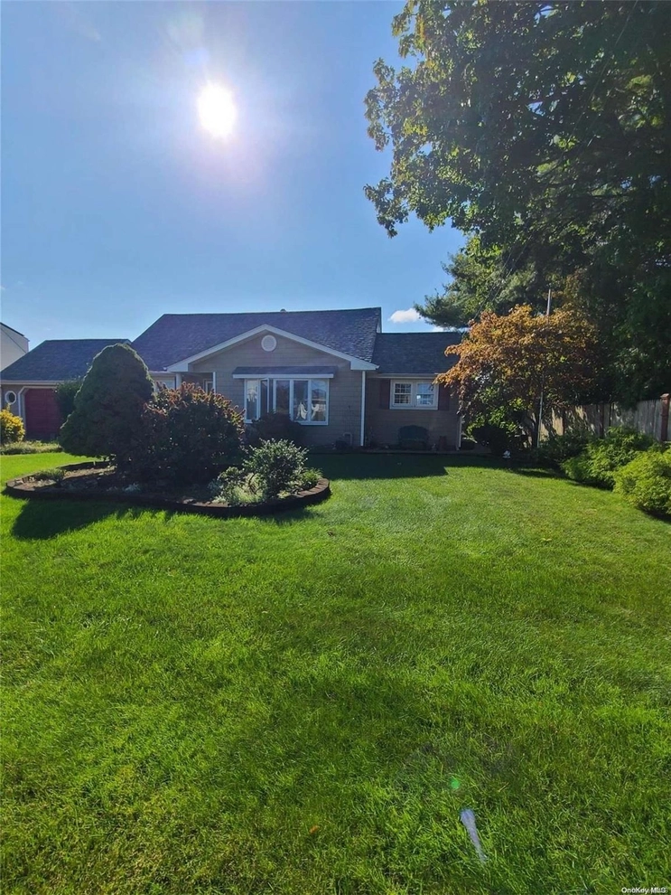 Unit for sale at 407 Herzel Boulevard, Babylon, NY 11704