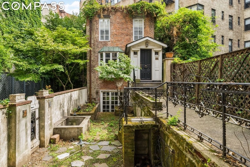 Unit for sale at 10 Bedford Street, Manhattan, NY 10014