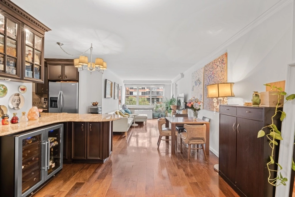 Unit for sale at 401 E 74th Street, Manhattan, NY 10021