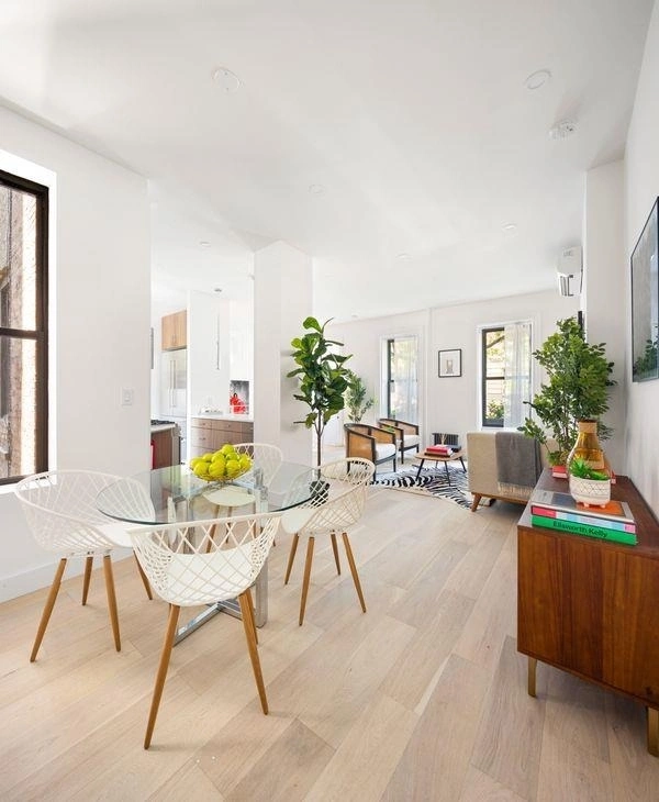 38 Stuyvesant Street