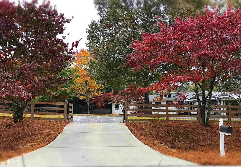Unit for sale at 11885 Chaffin Rd, Roswell, GA 30075-5514
