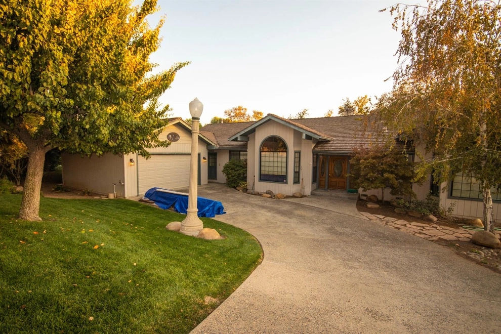Photo of 31757 Country Club Drive, Porterville, CA 93257