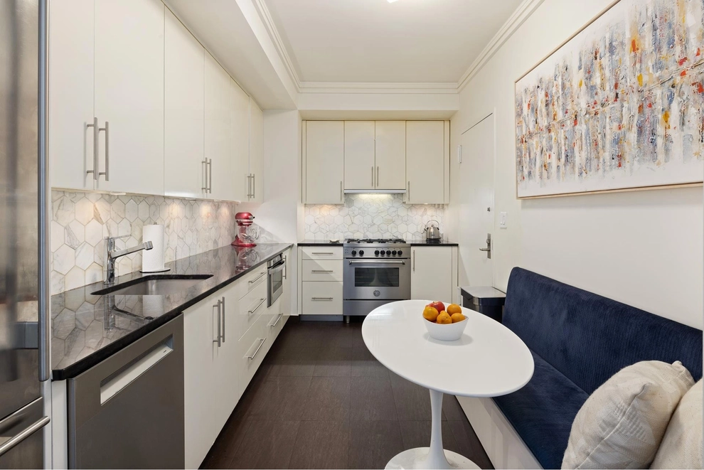 Photo of 525 East 80th Street, New York, NY 10075