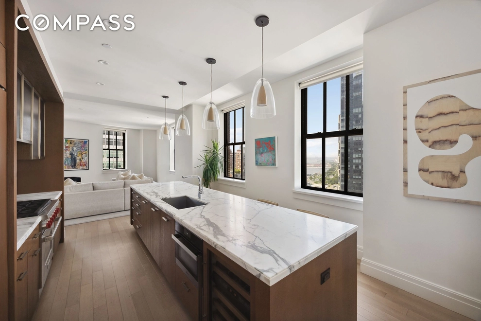 Unit for sale at 100 Barclay Street, Manhattan, NY 10007