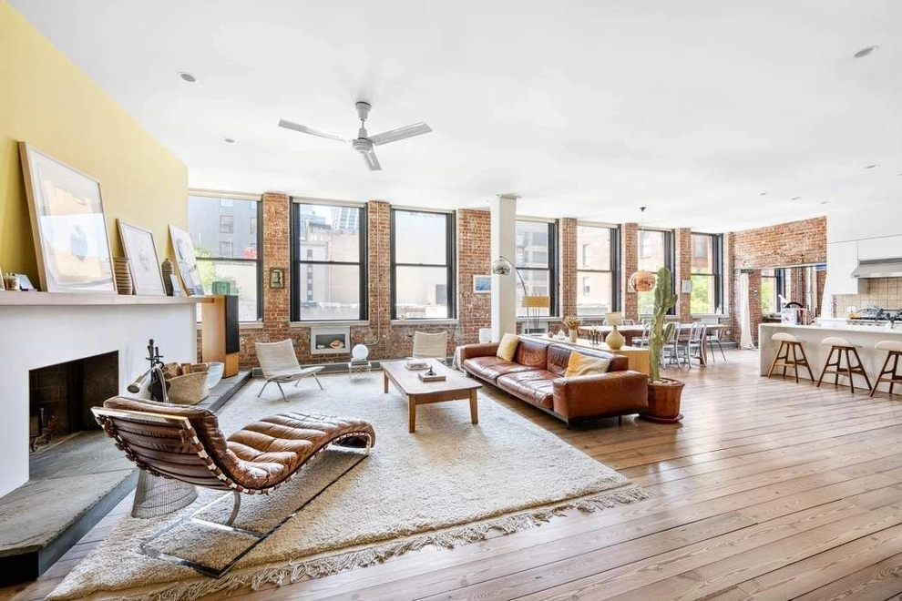 Unit for sale at 525 W 22nd Street, Manhattan, NY 10011