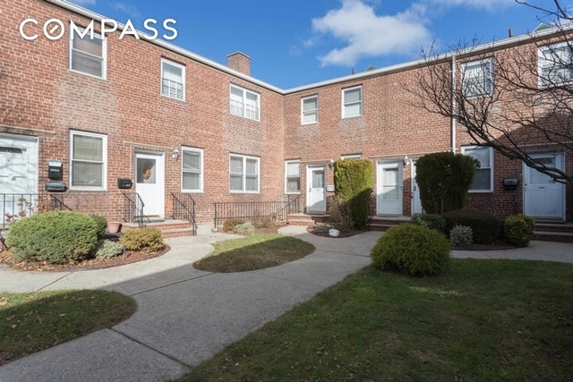 10 17 Whitestone Expressway 1025a Whitestone Ny 11357 Sales